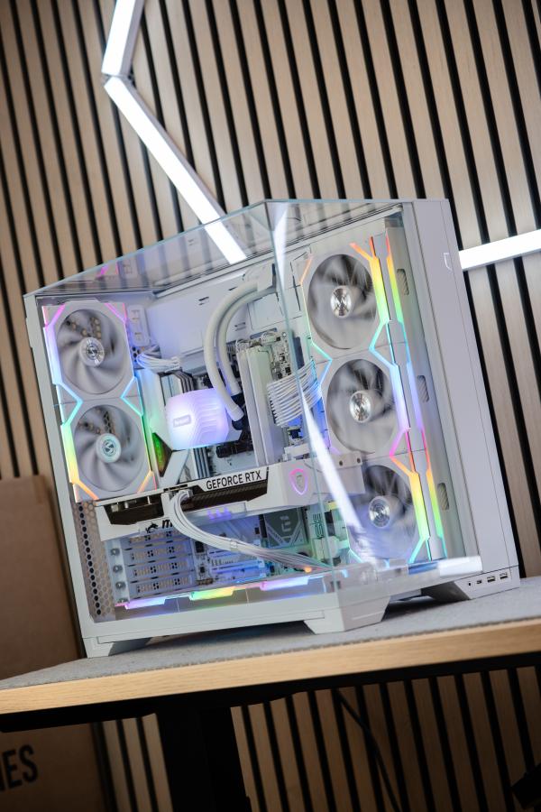 lian-li-o11-white-gaming-pc-hex-edinburgh-ice-cube